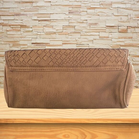 Urban Expressions neela woven Flap Clutch - Picture 2 of 7